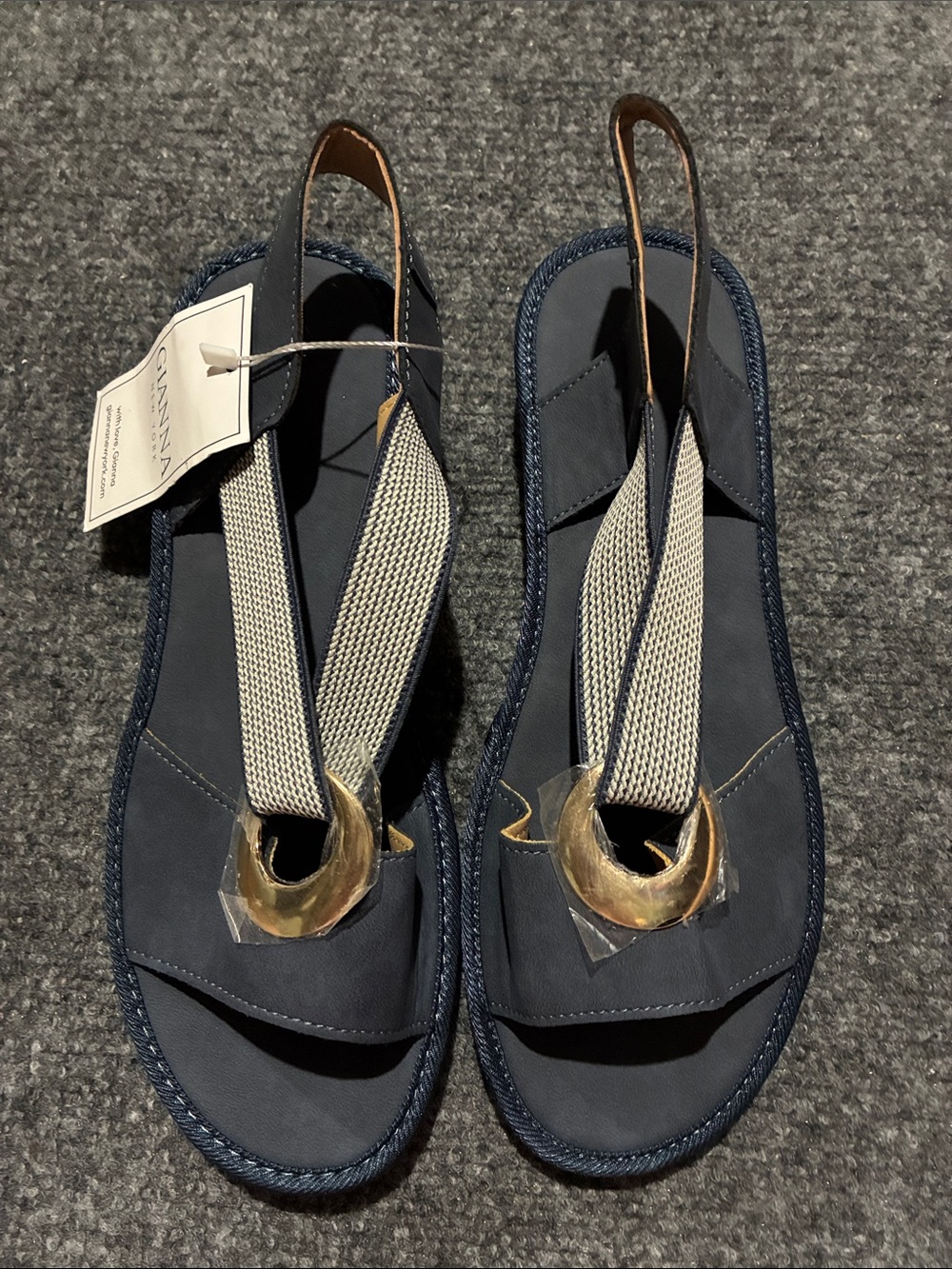 🎉 3/$25 NWT Gianna Navy Slingback Sandals with Gold Accent